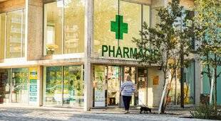Pleine Vie 460 ACCÈS AUX SOINS Pharmaciens et opticiens ont de nouvelles compétences