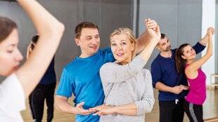 Pleine Vie 467 LA DANSE DE SALON A TOUT BON