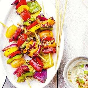 Pleine Vie 468 Brochettes de poivrons, sauce au yaourt