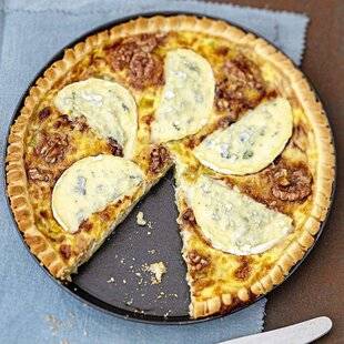 Pleine Vie 472 Tarte aux poireaux, noix et Bresse Bleu