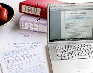 Pleine Vie 472 J'ai été en séparation de corps avec mon mari plusieurs années avant de divorcer. Puis-je toucher sa pension de réversion du régime de base