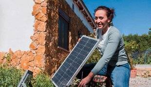 Pleine Vie 477 UN PANNEAU SOLAIRE À MONTER SOI-MÊME