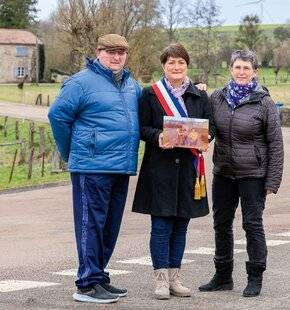Pleine Vie 478 ILS SONT MAIRES DU VILLAGE DE LEUR ENFANCE