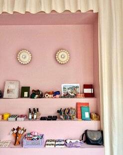 Le Journal de la Maison 576 KLIN D'ŒIL POSE SES VALISES RIVE GAUCHE