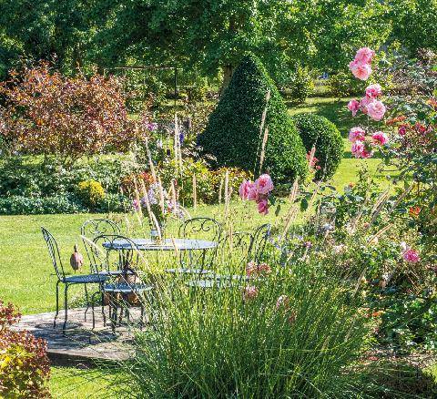 Mon Jardin & Ma Maison 796 UN JARDIN QUI PREND SON TEMPS