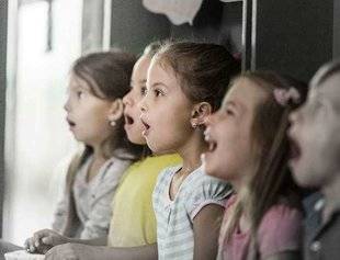Science & Vie 1221 Chanter protège la voix des enfants