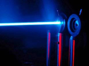 Science & Vie 1221 Une lampe peut-elle diffuser de la lumière noire ?