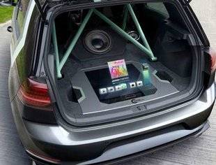 Science & Vie 1225 L'audio dans la voiture commandé par hologramme