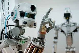 Science & Vie 1226 Un premier robot humanoïde a joué les astronautes
