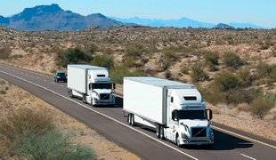 Science & Vie 1226 Des camions jumeaux connectés sont testés pour moins consommer