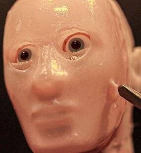 Science & Vie 1284 CETTE PEAU DE ROBOT EST ÉLASTIQUE
