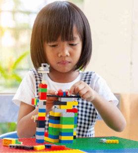 Science & Vie 1297 Les Lego aideraient à progresser en géométrie