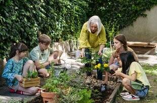Science & Vie 1300 Jardiner jeune éloigne le cancer !