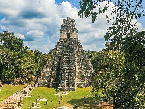 Science & Vie 1308 ON CONNAÎT LE PREMIER NOM D’UN MATHÉMATICIEN MAYA