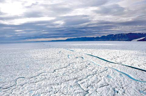 Science & Vie 1309 UNE ÎLE DE GLACE EST NÉE