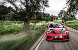 Sport Auto 746 UN DERNIER POUR LA ROUTE