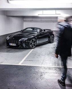 Sport Auto 746 C'EST LA MIENNE