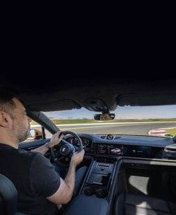 Sport Auto 747 PASSAGE EN FORCE