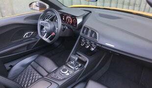 Sport Auto 754 AUDI R8