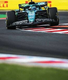 Sport Auto 768 Au point mort