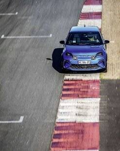 Sport Auto 770 COUP DE FOUDRE… OU COUP DE JUS ?