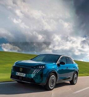 L'Auto-Journal évasion & SUV 113 NOUVEAU PORTE-ÉTENDARD