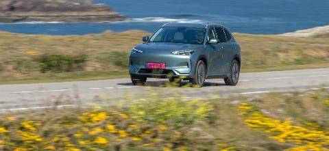 L'Auto-Journal évasion & SUV 118 CHERY, GEELY ET ZEEKR PLANTENT LEUR TENTE EN FRANCE