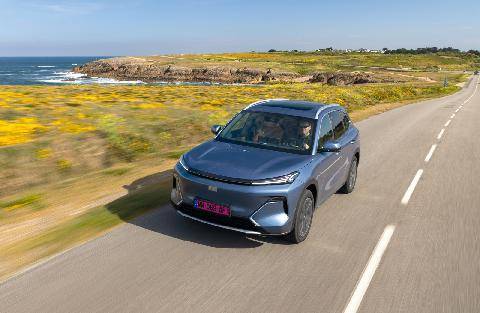 L'Auto-Journal évasion & SUV 118 GEELY STARRAY LES BELLES PROMESSES