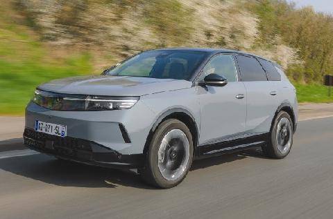 L'Auto-Journal évasion & SUV 118 Opel Grandland La rigueur ne fait pas tout