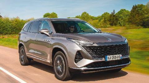 L'Auto-Journal évasion & SUV 118 MG S9 Le sens de la famille