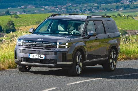 L'Auto-Journal évasion & SUV 118 Hyundai Santa Fe L’aventure en famille