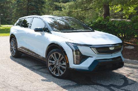 L'Auto-Journal évasion & SUV 118 Cadillac Optiq Bien vu !