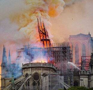 Science & Vie Découvertes 312 Bienvenue à Notre-Dame de Paris !