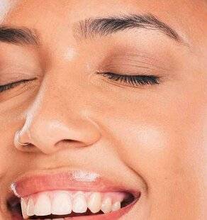 Biba Poche 526 Une bouche pulpeuse au naturel