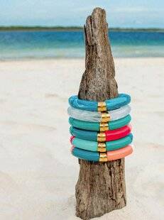 Modes & Travaux 1485 7. Joyeux bracelets