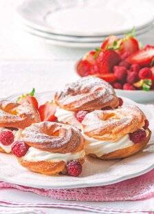 Modes & Travaux 1494 CHOUX À LA CHANTILLY et aux framboises