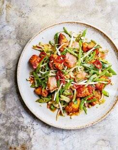 Modes & Travaux 1505 SALADE DE POMELO AU TOFU CROUSTILLANT À LA MODE THAÏE