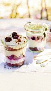 Modes & Travaux 1507 Tiramisu au yaourt & aux cerises
