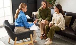 hors-séries 92 Quand l'enfant va mal, le recours à la thérapie familiale