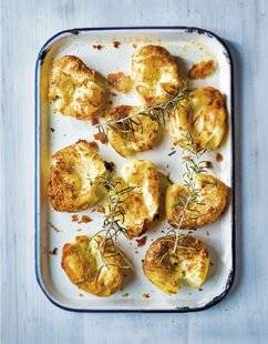 Marmiton 79 Pommes de terre éclatées gratinées au romarin