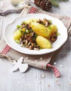 Marmiton 80 Quenelles de pomme de terre aux champignons sautés
