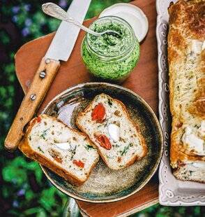 Marmiton 83 Cake tomate chèvre et pesto crémeux