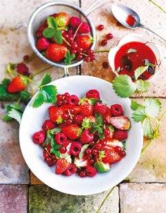 Marmiton 83 Assiette de fruits rouges à la menthe et au sirop de fraise