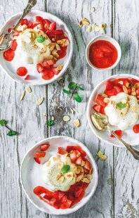 Marmiton 84 Panna cotta végétale amande tonka aux fraises
