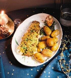 Marmiton 86 Filet de bar à la pistache et à l'estragon, grenailles Hasselback