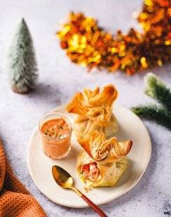 Marmiton 86 Aumônière de crevettes à la fondue de poireau, sauce corail