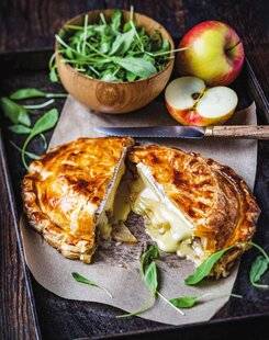 Marmiton 87 Tourte au coulommiers et à la pomme