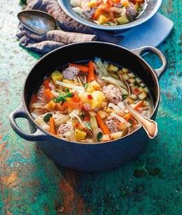 Marmiton 88 Cocotte de bouillon sucré-salé aux quenelles de veau