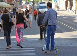 Hors-séries 71 TROTTINETTES ÉLECTRIQUES : BIENTÔT UNE RÉGLEMENTATION