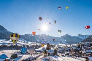 Marie France 343 PRENDRE DE LA HAUTEUR À CHÂTEAU-D'ŒX